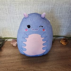 NWT Kamili 8' squishmello